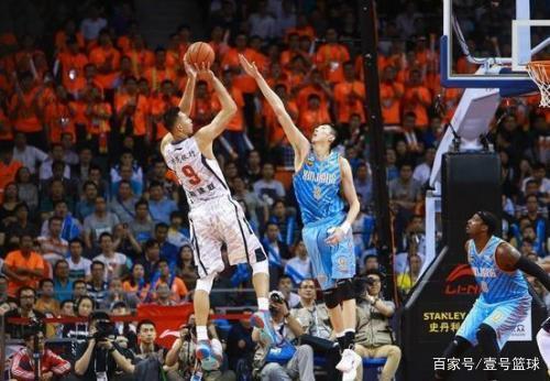 某知名球队 某知名球队